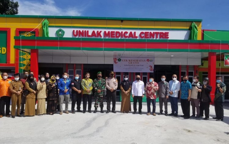 Ketua Yayasan dan Rektor Unilak Resmikan Unilak Medical Centre