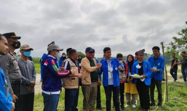 BEM UIR Adakan Penghijauan Lingkungan di Istana Sayap