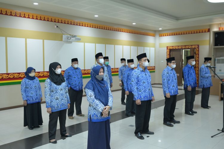 Rektor UNRI Lantik 21 Pejabat Fungsiona