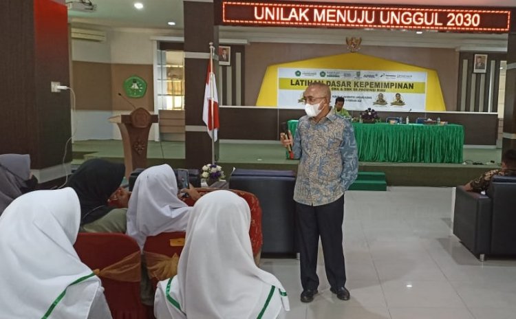 Anggota DPR RI Andi Rachman Motivasi Puluhan Siswa SMA/SMK di Riau
