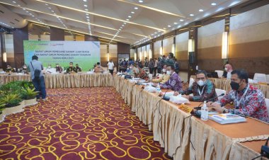 Wabup Rohil Hadiri RUPS LB dan RUPS Tahunan BRK 