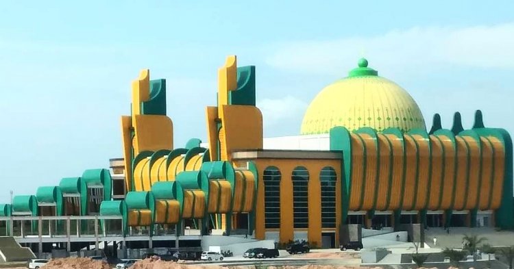 Masjid Paripurna di Pekanbaru Menjadi Pusat Pendidikan Islam dan Ekonomi