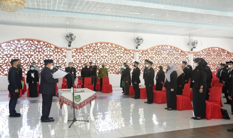43 Pejabat Rohul Dilantik, Bupati Tuntut Pejabat Lebih Inovatif dan Profesional