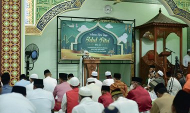 Shalat Ied Idul Fitri 1443 Hijriah, Bupati Bengkalis Ajak Masyarakat Bersatu Bangun Negeri Hilangkan Iri dan Dengki