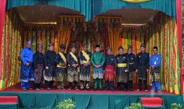 Wabup Siak Hadiri Pengukuhan LAMR Sungai Apit