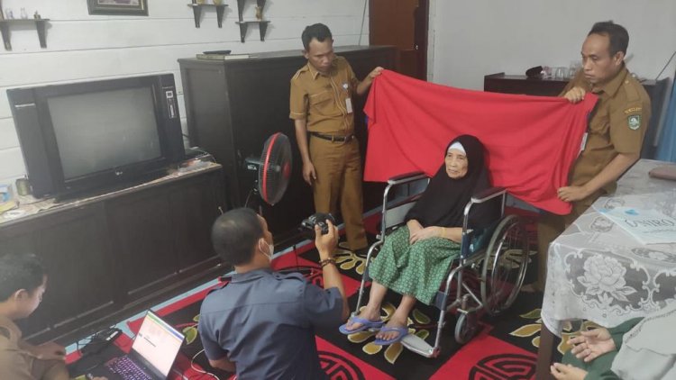 Beri Layanan Jebol Master, Disdukcapil Bengkalis Sasar Wajib KTP-el Berkebutuhan Khusus dan Lansia