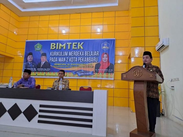 Kanwil Kemenag Riau Gelar Bimtek Kurikulum Merdeka Belajar di MAN 2 Pekanbaru