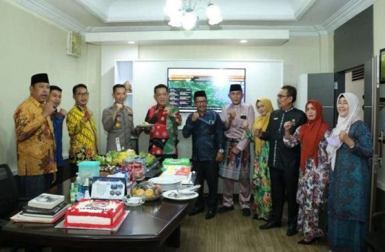 Wakil Ketua DPRD Inhil dan Setwan Kunjungi Polres Inhil Sempena Hari Bhayangkara Ke-76
