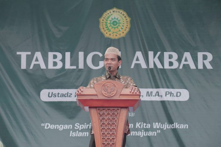 Ustadz Abdul Somad Serukan Gerakan Wakaf Saat Tabligh Akbar di UMRI
