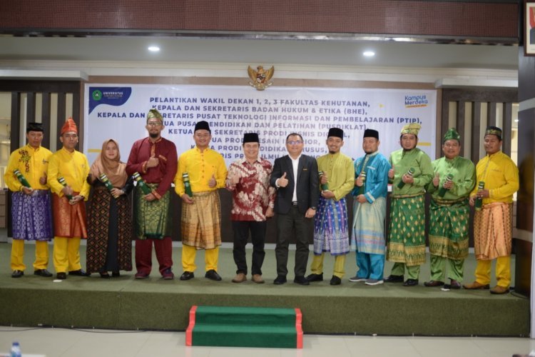 Ketua Yayasan Pendidikan Raja Ali Haji dan Rektor Unilak Lantik Pejabat Struktural