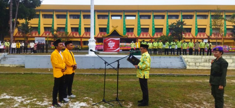 Rektor Unilak Lantik Ketua dan Wakil Ketua BEM Periode 2022-2023