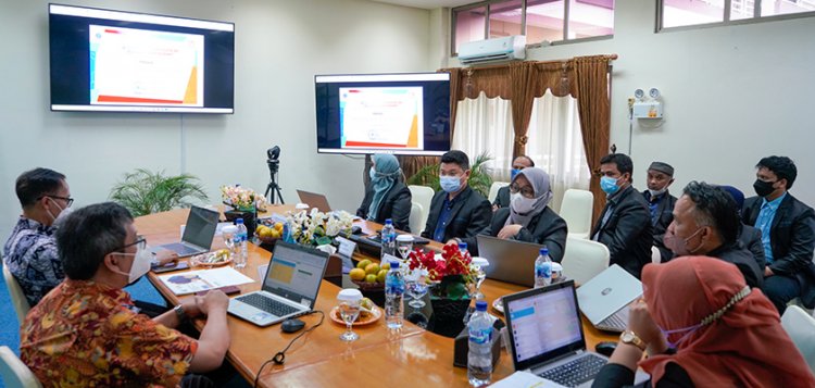 Program Studi D3 Teknik Mekatronika PCR Raih Akreditasi Unggul
