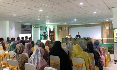 Rektor Umri Motivasi Dosen untuk Update dengan Perkembangan Teknologi