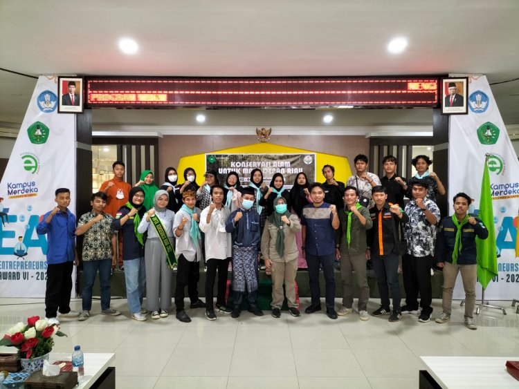 Himapeka Waradipa Unilak Tanam Ratusan Bibit untuk Konservasi Penyelamatan Gajah di Tesso Nilo