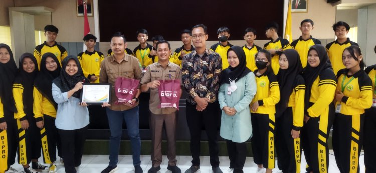 SMK Bina Profesi Pekanbaru Kunjungi Unilak