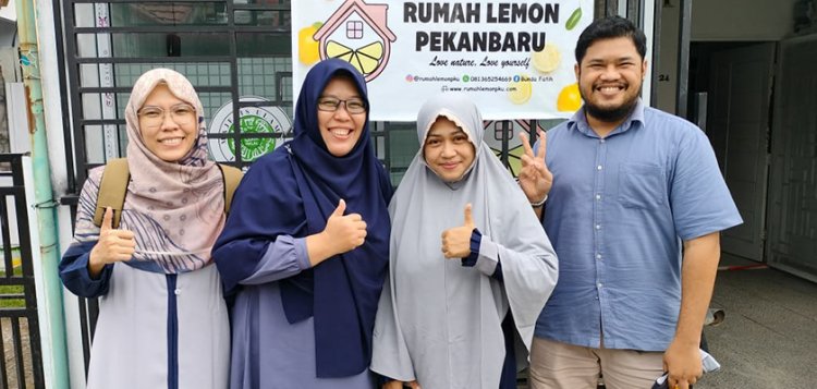 Dosen PCR Hibahkan Website E-Comerce untuk UMKM Rumah Lemon Pekanbaru