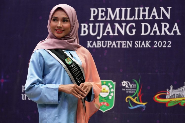 Shinta Purnama Dewi Mahasiswi FKIP UIR Terpilih Jadi Dara Siak 2022