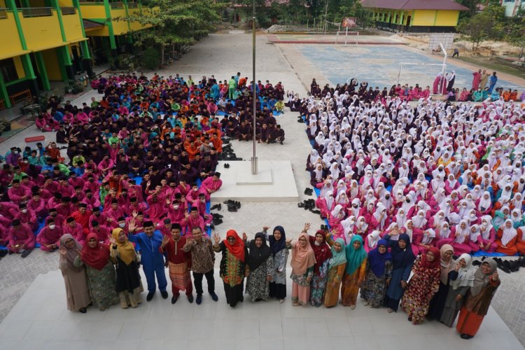 Motivasi Siswa SMA Negeri 5 Tapung, Rektor Unilak Bantu Peningkatan SDM Riau