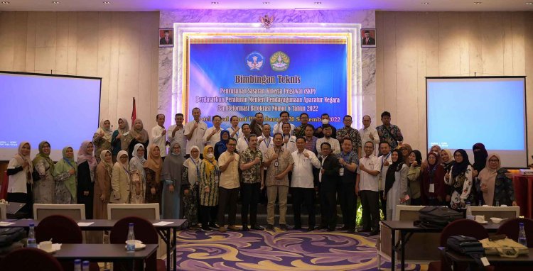 Hadirkan Hajar Basuki, Unri Gelar Bimtek Penyusunan Sasaran Kinerja Pegawai