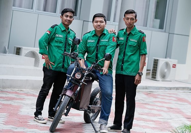Tiga Mahasiswa PCR Berhasil Kembangkan Motor Listrik Insectra ala Jap Style