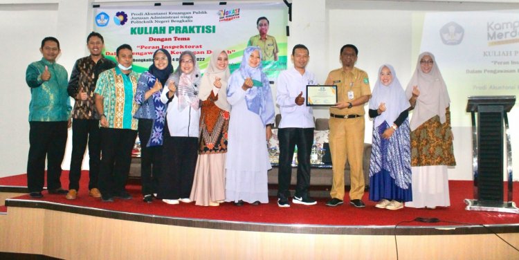 Prodi Akuntansi Keuangan Publik Polbeng Gelar Kuliah Praktisi