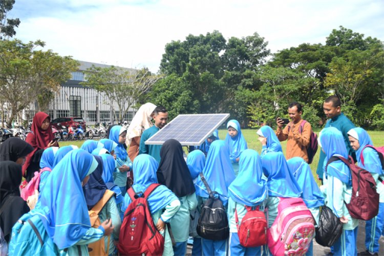 148 Siswa SDIT Ibu Harapan Bengkalis Kunjungi Kampus Polbeng