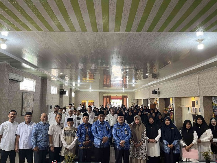 Kepala Kanwil Kemenag Riau Buka Workshop Penyusunan Soal HOTS MAN 1 Pekanbaru