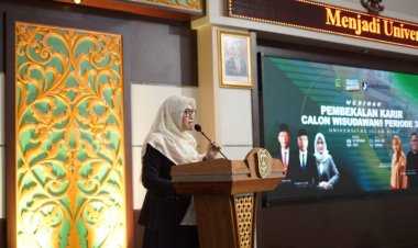 Calon Wisudawan Universitas Islam Riau Dapat Pembekalan Karir dan Entrepreneurs