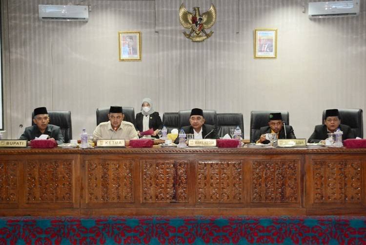 Banggar DPRD Kampar Sampaikan Hasil Kerja, Ranperda APBD 2023 Disepakati Rp 2,5 Triliun