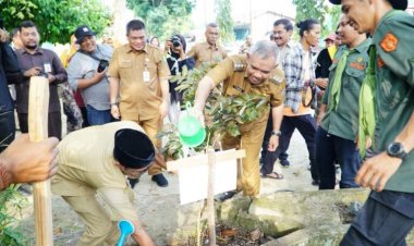 Pj Bupati Kampar Lepas Ekspedisi Susur Sungai Kampar II