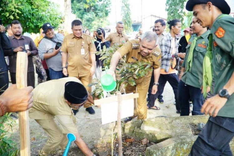 Pj Bupati Kampar Lepas Ekspedisi Susur Sungai Kampar II