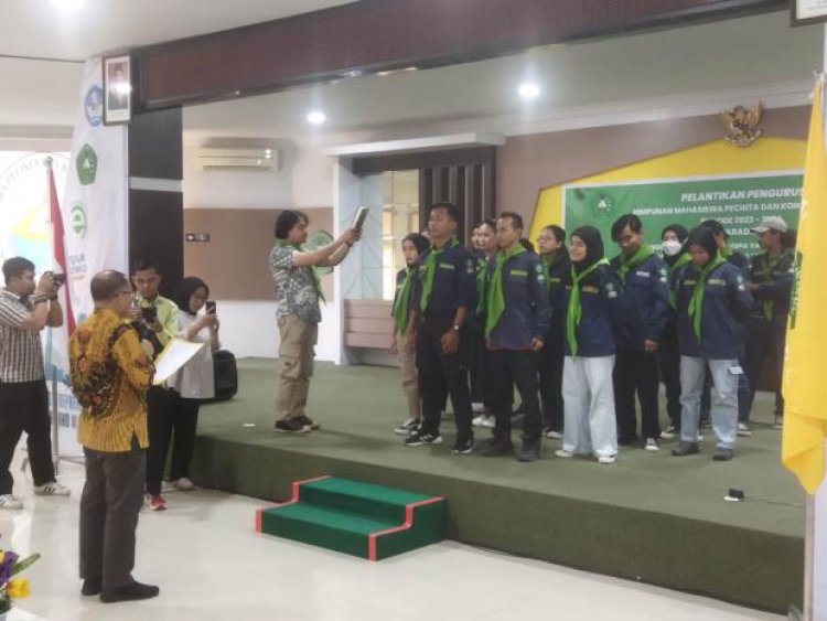 Akan Wujudkan Wall Climbing, Rektor Unilak Lantik Pengurus Himapeka Waradipa Periode 2023-2024