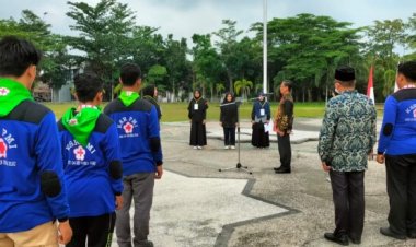 Wakil Rektor III UIN Suska Riau Lepas Peserta Diklat Lapangan XXIV KSR PMI Unit 04