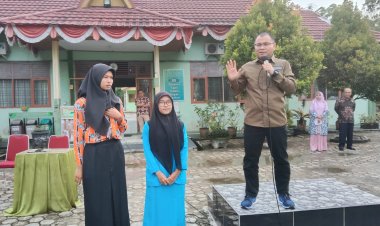 Rektor Unilak Dr Junaidi Dorong Guru dan Siswa SMK 6 Pekanbaru Kuliah