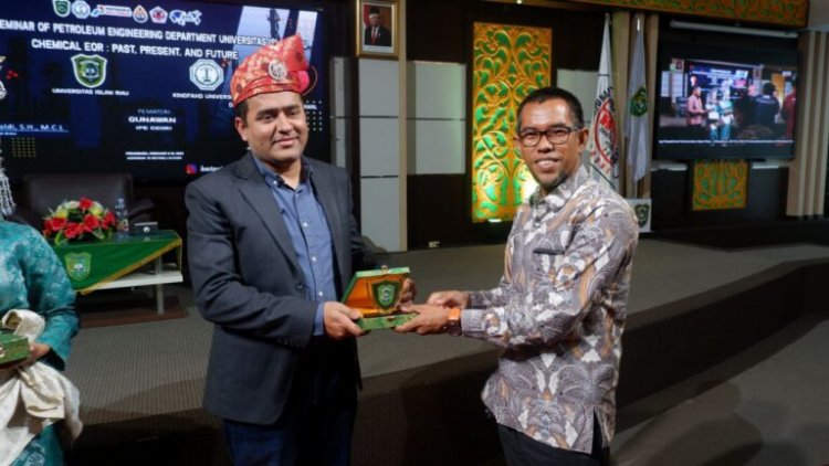 Prodi Teknik Perminyakan UIR Taja Seminar Internasional Chemical EOR