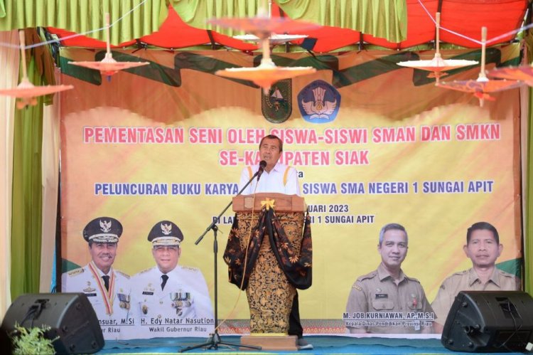 Kunjungi SMA Negeri 1 Sungai Apit, Gubri Ajak Guru Gali dan Kembangkan Potensi Terbaik Siswa
