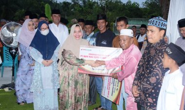 Bupati Bengkalis Kasmarni Safari Ramadan di Desa Harapan Baru, Salurkan Santunan Hingga Resmikan Masjid