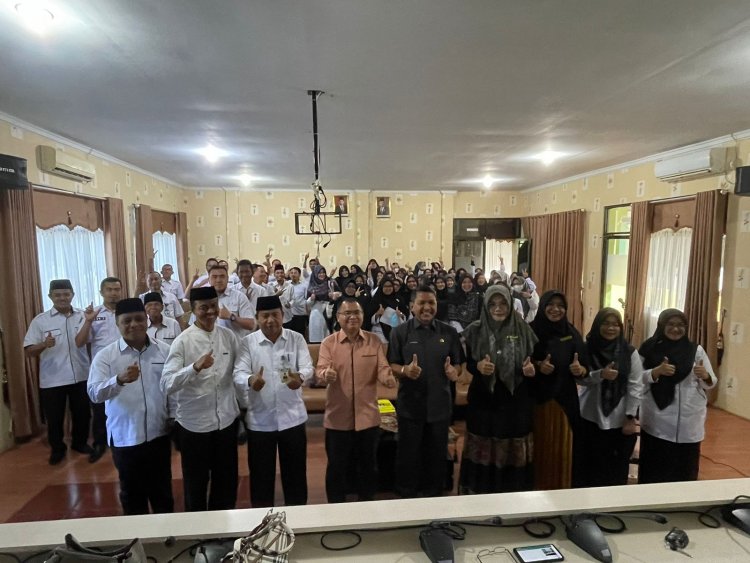 Jadi Pembina Upacara Bendera, Rektor Unilak Motivasi Siswa MAN 2 Pekanbaru untuk Kuliah