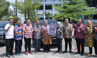 Universitas Riau Terima Bantuan Mobil Operasional dari BTN Syariah