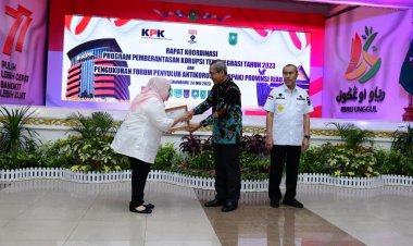 Bupati Bengkalis Dinilai Sukses Tertibkan Aset, KPK RI Anugerahi Apresiasi