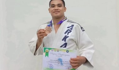 Yosua Handika Mahasiswa Fakultas Hukum Unilak Raih Juara Tiga Kejuaraan Judo Wilayah Barat