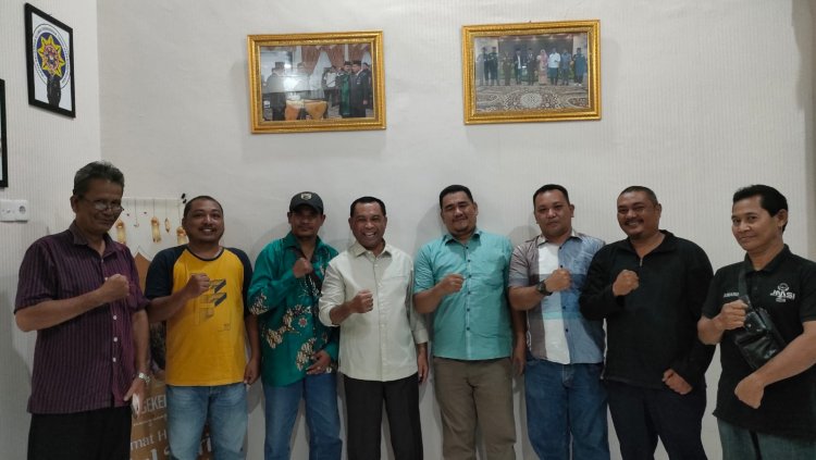 Halal Bihalal Sekda Rohil dengan Insan Pers, Ajak Bersinergi Bangun Negeri