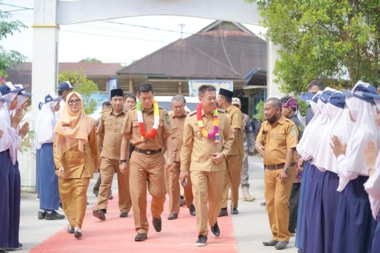 Program Internet Murah Segera Dilaunching Bupati Rohil, 50 Rumah Warga Sudah Terpasang Internet
