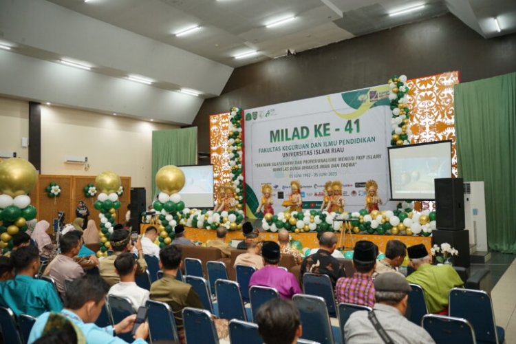Usung Semangat Bersama Maju dan Mendunia, FKIP UIR Gelar Milad Ke-41