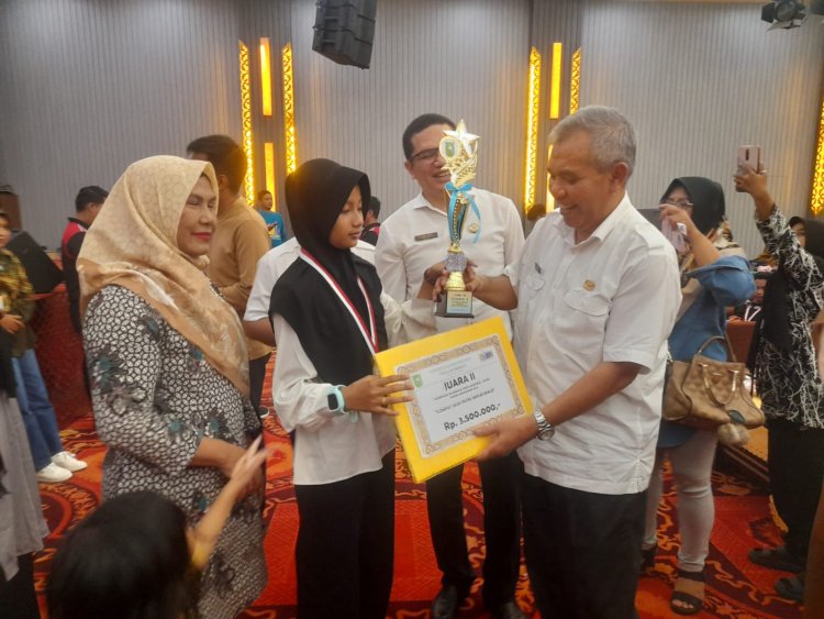 Rebut Emas di O2SN-PDBK Riau, Muthia Syakira Pertahankan Gelar Juara Cabang Atletik