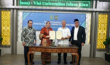 Rektor UIR Teken Perjanjian Kerjasama dengan STIA ADABIAH Padang