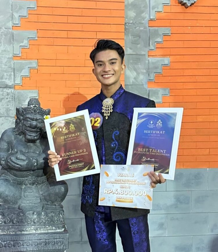 M Vitdriansyah Putra Mahasiswa UIR Raih Top 3 Putra Putri Tari Indonesia di Bali