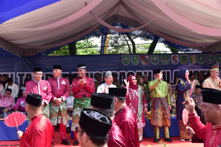 Wakil Ketua DPRD Bengkalis Sofyan Menghadiri Pawai Taaruf MTQ Tingkat Riau