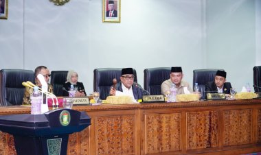 Ketua DPRD Kampar Pimpin Rapat Paripurna Pembahasan 21 Ranperda dan Laporan Banggar Terkait RAPBD 2024