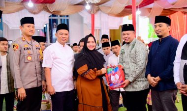 Bupati Bengkalis Kasmarni Berbagi Kebahagian Bersama Anak Yatim dan Kaum Dhuafa di Mandau